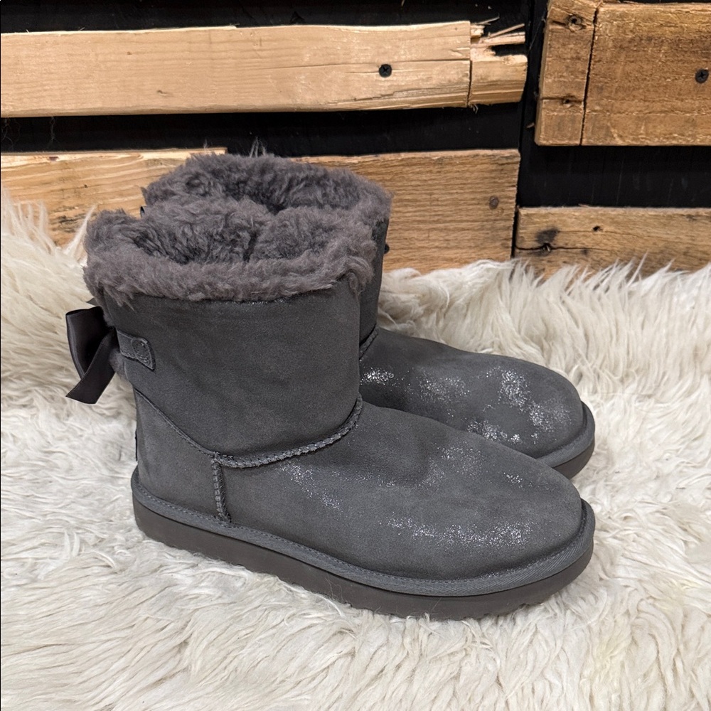 UGG Mini‎ Bailey Bow II Shimmer Ankle Boots Gray With Bows 1125795 Womens Size 9